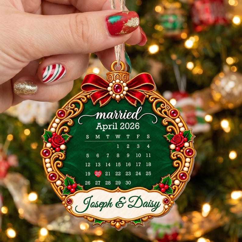 Personalized Married Calendar Ornament, First Christmas Married Gift, Custom Wedding Date Keepsake, Acrylic Ornament
