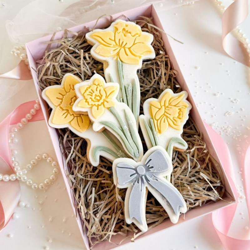 Personalized Flower Cookie Cutter Daffodil Bouquet  Flower Cookies