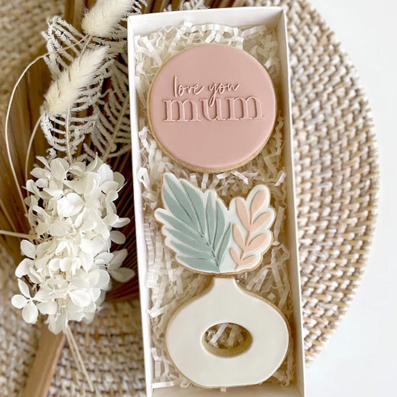 Personalized Round Vase Cutter & Debosser Set Baking Lover Gift