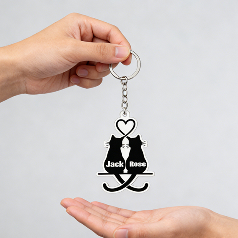 Personalized Snuggling Cats Keychain Couple Silhouette Engraved Key Ring Cute Gift for Couples Valentine's Day Present