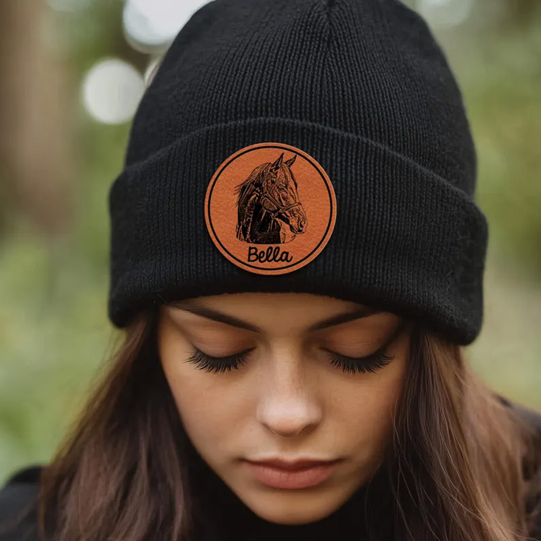 Personalized Leather Patch Beanie Classic Winter Hat Multicolor Rider Photo Knitted Beanie Hat with Name Daily Accessories Birthday Gift for Horse Lovers Riders