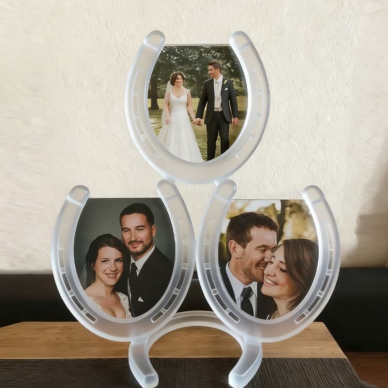 Personalized 3D Printed Rustic Horseshoe Picture Frame Western Farmhouse Photo Holder Handmade Cowboy Decor Unique Country Wedding Gift for Equestrain Lovers