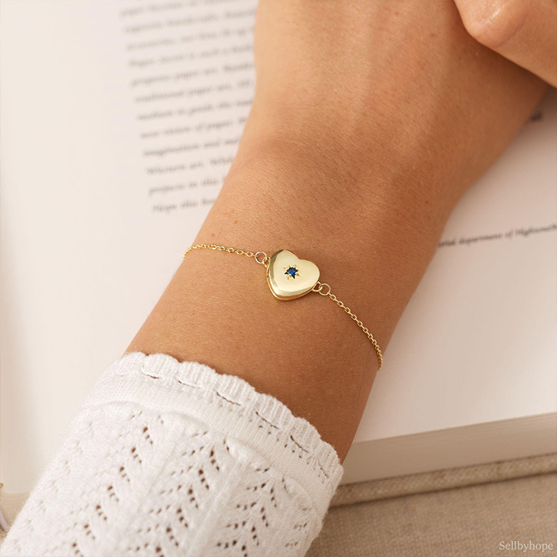Personalized Birthstone Locket Bracelet with Family Photo Heart Locket Bracelet Photo Bracelet Custom Memorial Jewelry Birthday Gift for Mom Grandma