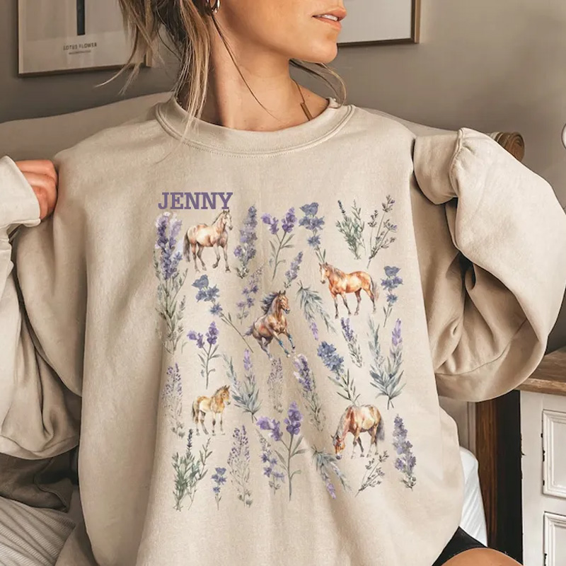 Personalized Floral Horse Sweatshirt Lavender Horse Girl Sweater Lilac Flower Crewneck Floral Equestrian Shirt Horseback Riding for Riding Lovers