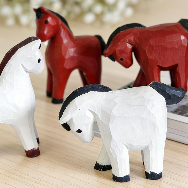 Hand-carved wooden horse, desk decoration, cute wooden farm animal figurine, handcrafted gift, minimalist decoration for office bookshelves