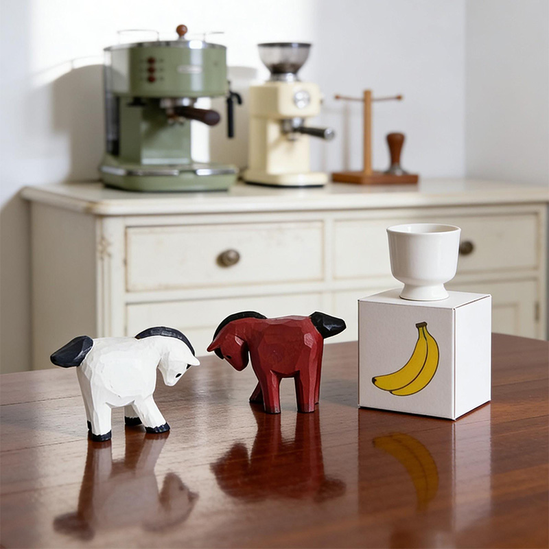 Hand-carved wooden horse, desk decoration, cute wooden farm animal figurine, handcrafted gift, minimalist decoration for office bookshelves
