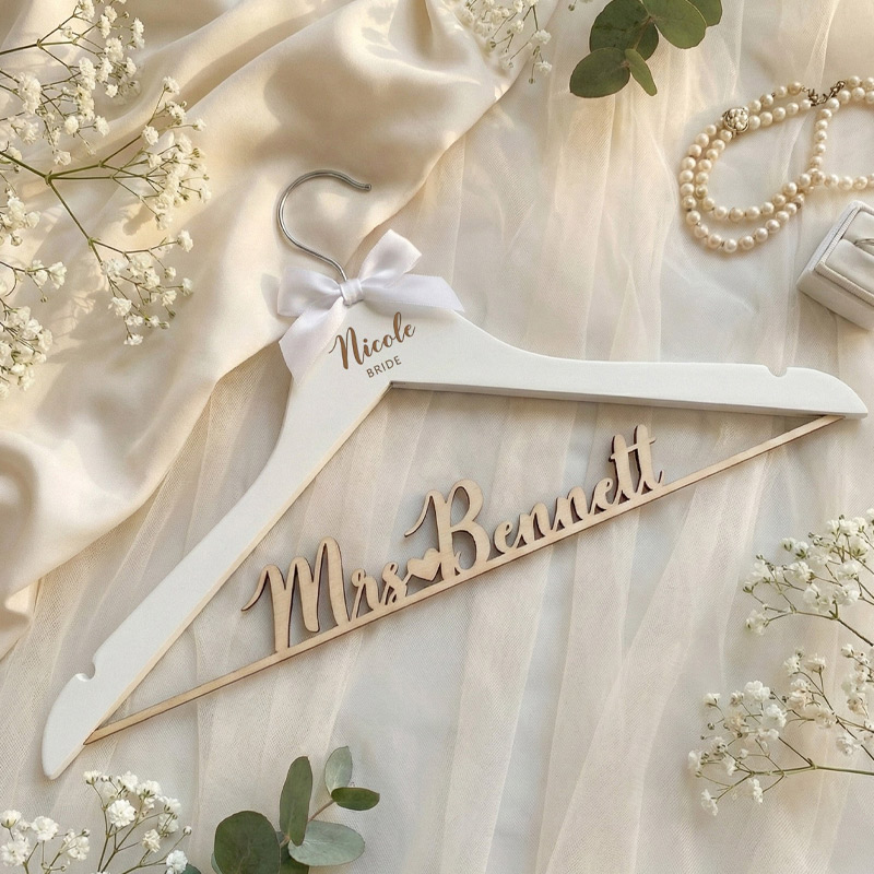Personalized Wedding Dress Hangers Custom Bride Name Hanger for Wedding Dress Gift for Bridal
