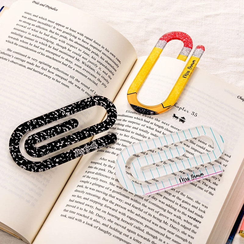 Personalized Pencil Notebook Jumbo Paperclip Acrylic Bookmark Clip Set of 3 with Surname Teacher's Day Appreciation Gift for Teachers Read Lovers