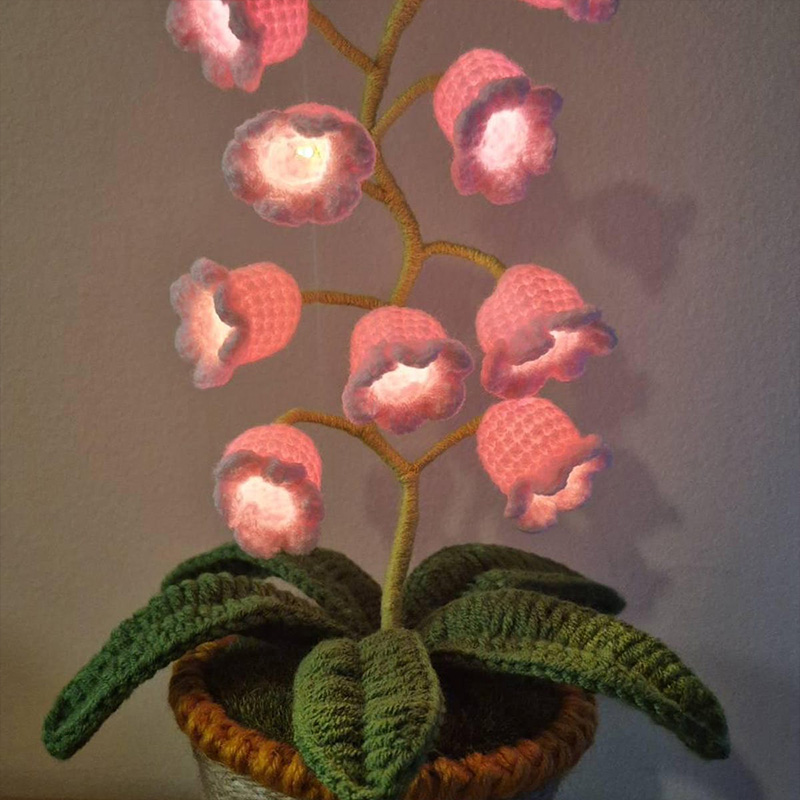 Personalized Crochet Handmade Lily Potted Plant Light Lamp Lilies of the Valley Finished Flower Desk Decoration Valentine's Day Gift For Her