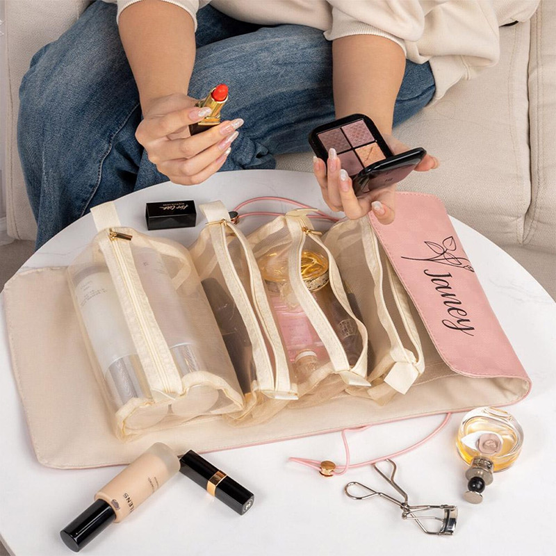 Personalized Name And Birth Flower Cosmetic Travel Bags Foldable Make Up Organizer Hanging Toiletry Bag for Women Weekender Bag Mother's Day Gift