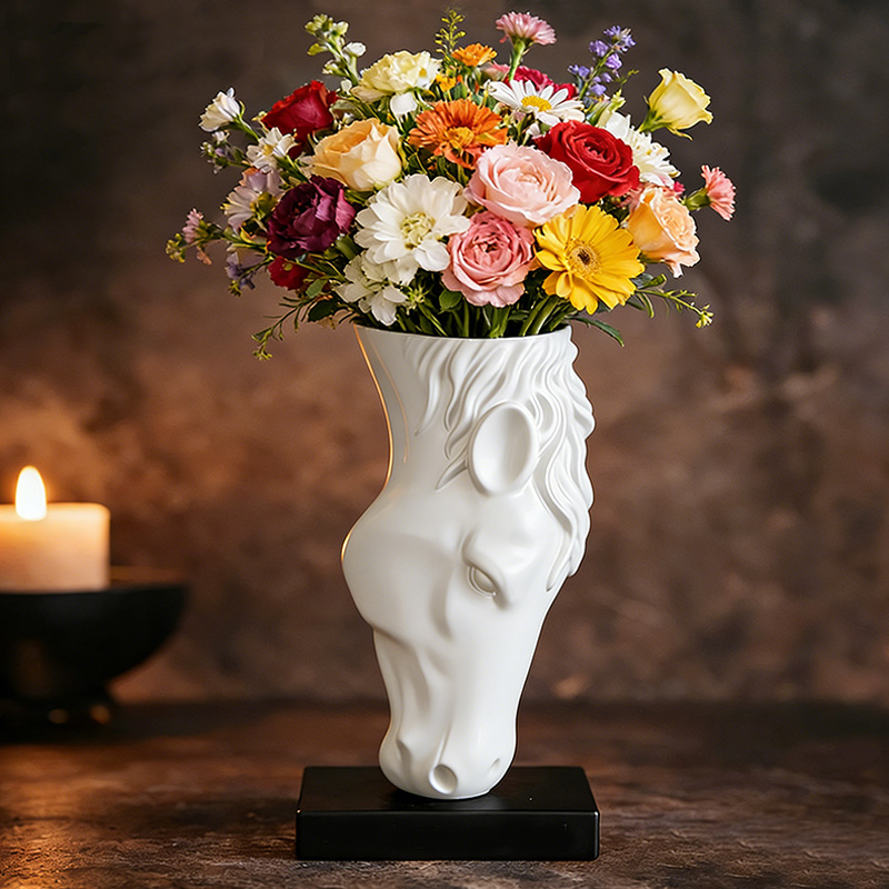 Personalized Modern Abstract Vase Artistic Tabletop Sculpture Nordic-style Drinking Horse Head Sculpture Art Home Decor Ornament