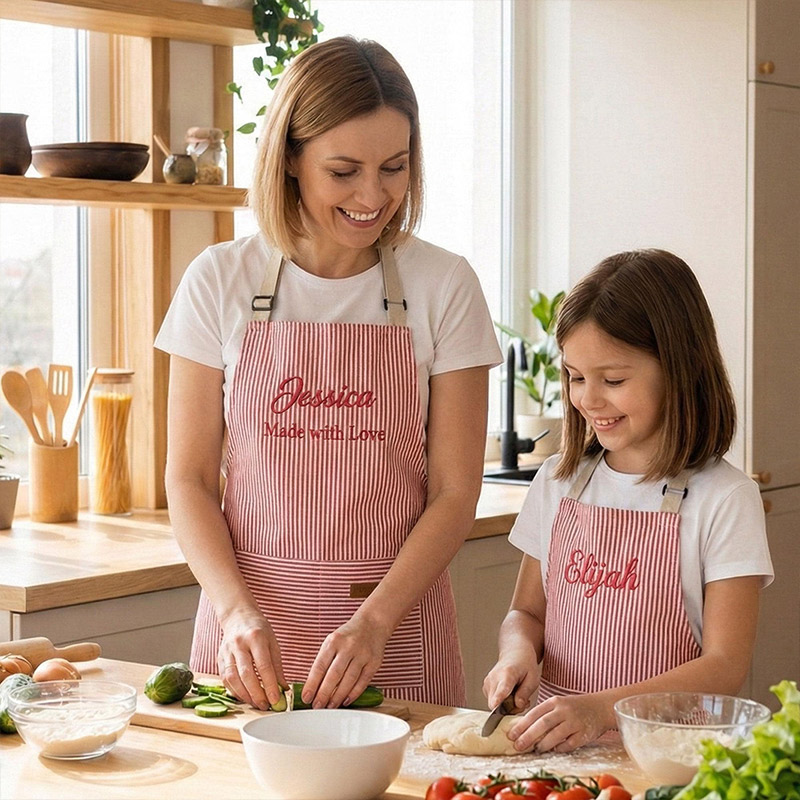 Personalized Embroidered Apron Set Custom Family Baking Gift Mom and Kids Cooking Apron with Name Housewarming Gift