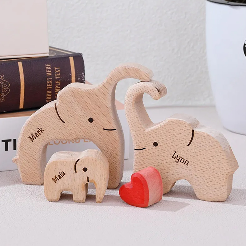 Personalized Wood Elephant Figurine Cuddling Decoration Hand-Carved Elephant for Family Keepsake Gifts