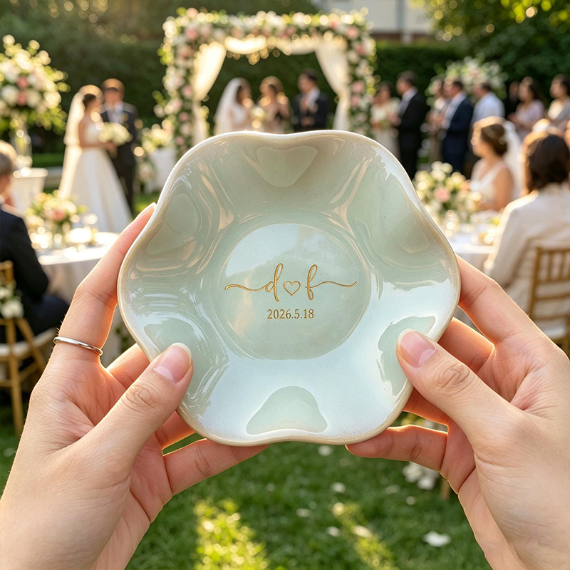Personalized Ceramic Engaged Ring Tray For Mr and Mrs Gift, Personalized Trinket Dish For Wedding Date Gifts, Customized Jewelry Dish With Name
