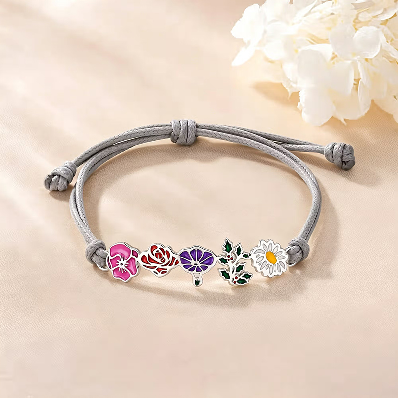 Personalized Birth Flowers Bracelet 1-8 Flowers Dainty Jewelry Adjustable Bracelet Birthday Mother's Day Gift for Family Mom Grandma Gift