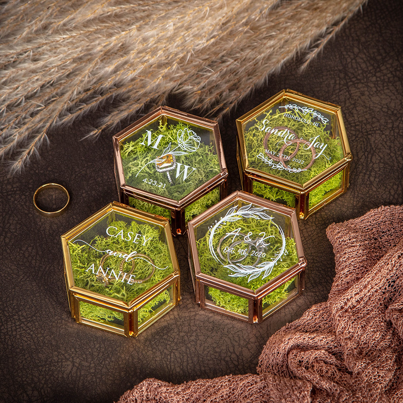 Personalised Hexagon Glass Ring Box with Moss - Gold or Rose Gold - Ring Box for Wedding Ceremony, Modern Ring Holder for Engagements