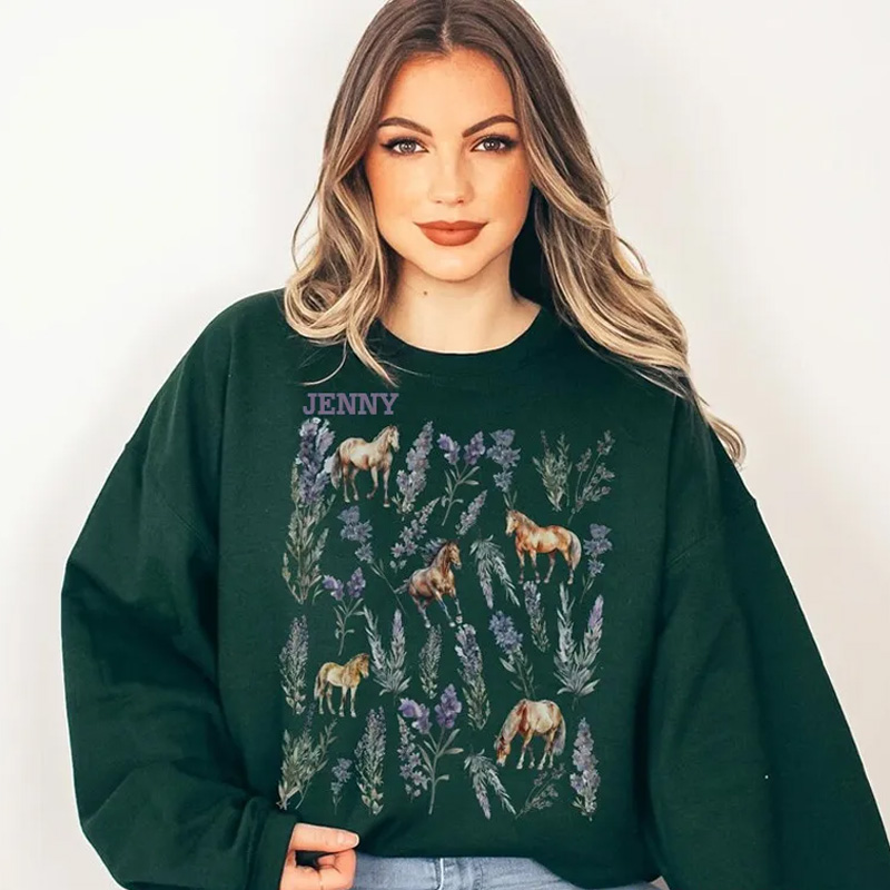 Personalized Floral Horse Sweatshirt Lavender Horse Girl Sweater Lilac Flower Crewneck Floral Equestrian Shirt Horseback Riding for Riding Lovers