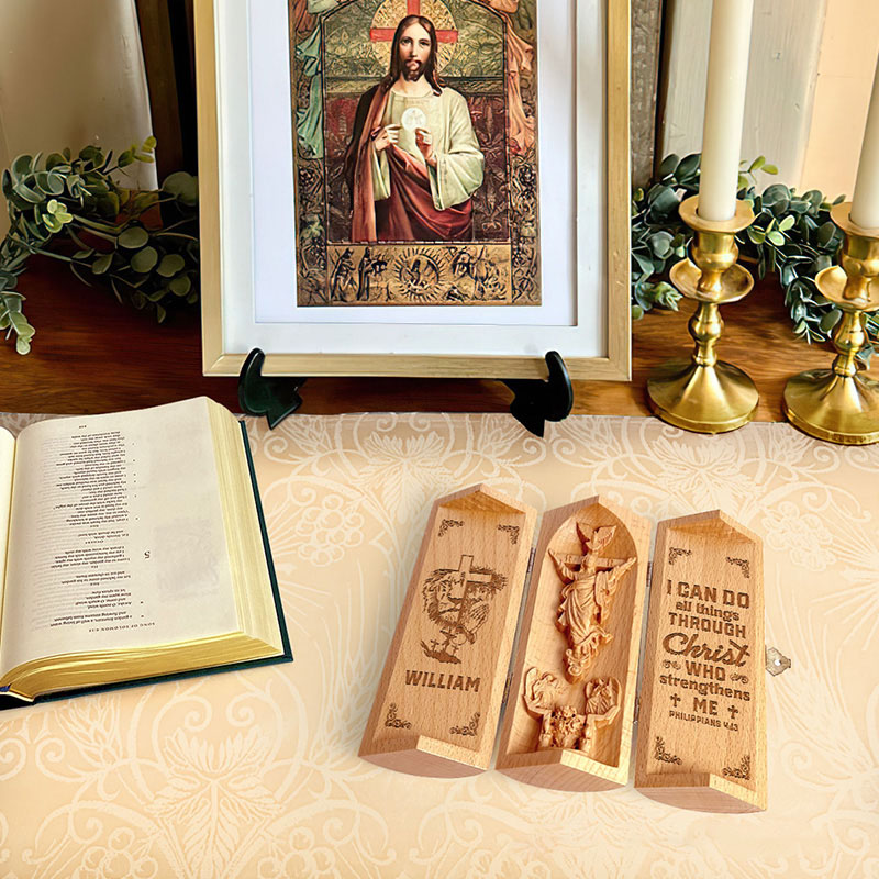 Personalized Bold Faith Strong Grace Lion of Judah Openable Wooden Cylinder Sculpture of Jesus Christ with Name Religious Gift for Christians