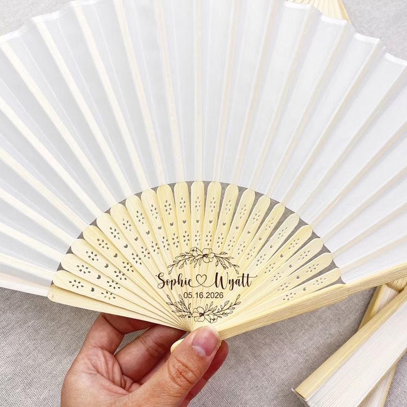 Personalized Wedding Favour Fans White Cloth Fabric Fans Bridesmaid Gifts Party Favors Groomsman Gifts Favours for Guests Bridal Shower Fans