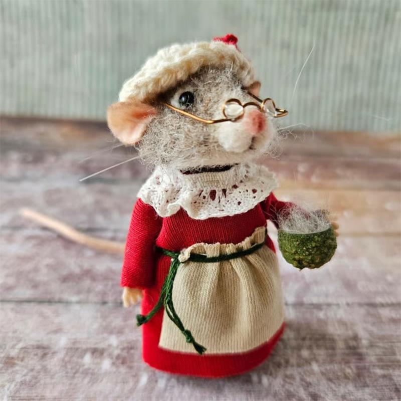 Soft Wool Mouse Figurine, Tactile Mini Sculpture, Cozy Cottagecore Desk Decor