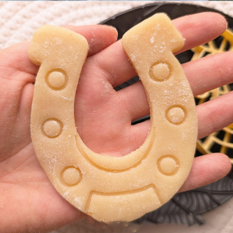 Personalized Horse Cookie Cutter Gift For Horse Lover Barn Owner Cutter 3D Printed Baking Supplies Fondant Tool Craft Stamp for Riding Lovers