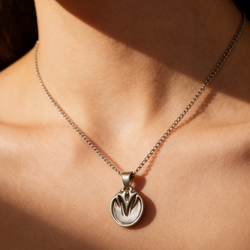 Personalized Vintage Barefoot Horse Hoof Necklace in Solid Necklace Gift for Equestrain Lovers