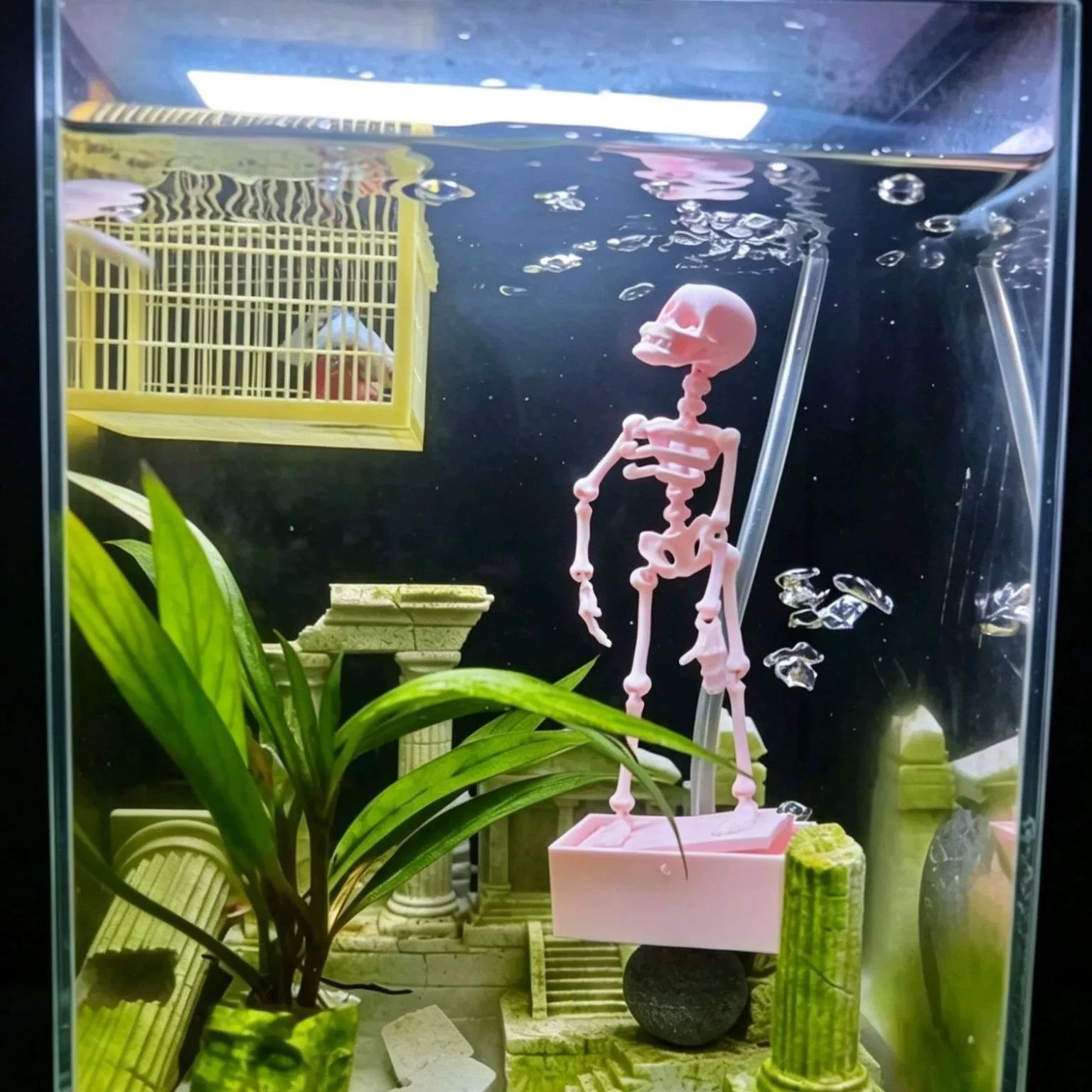 3D Dancing Skeleton Fish Tank Decoration
