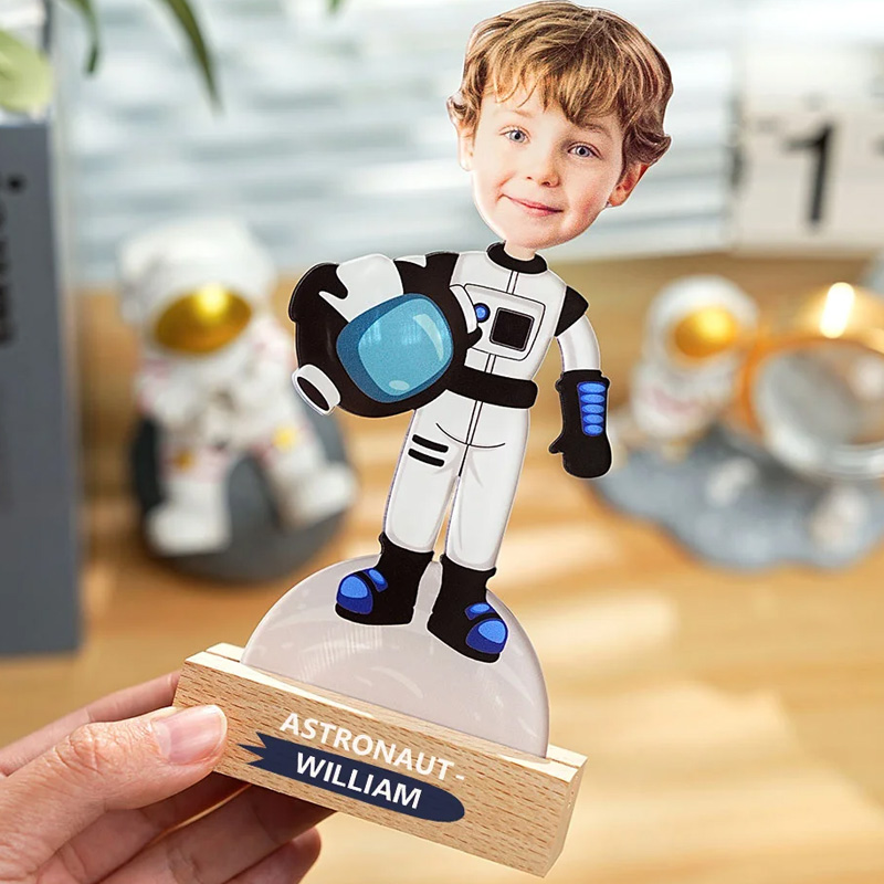 Personalized Cute Cartoon Astronaut Face Photo Ornament with Name and Wooden Base Nursery Home Decor Birthday Gift for Geek Lover