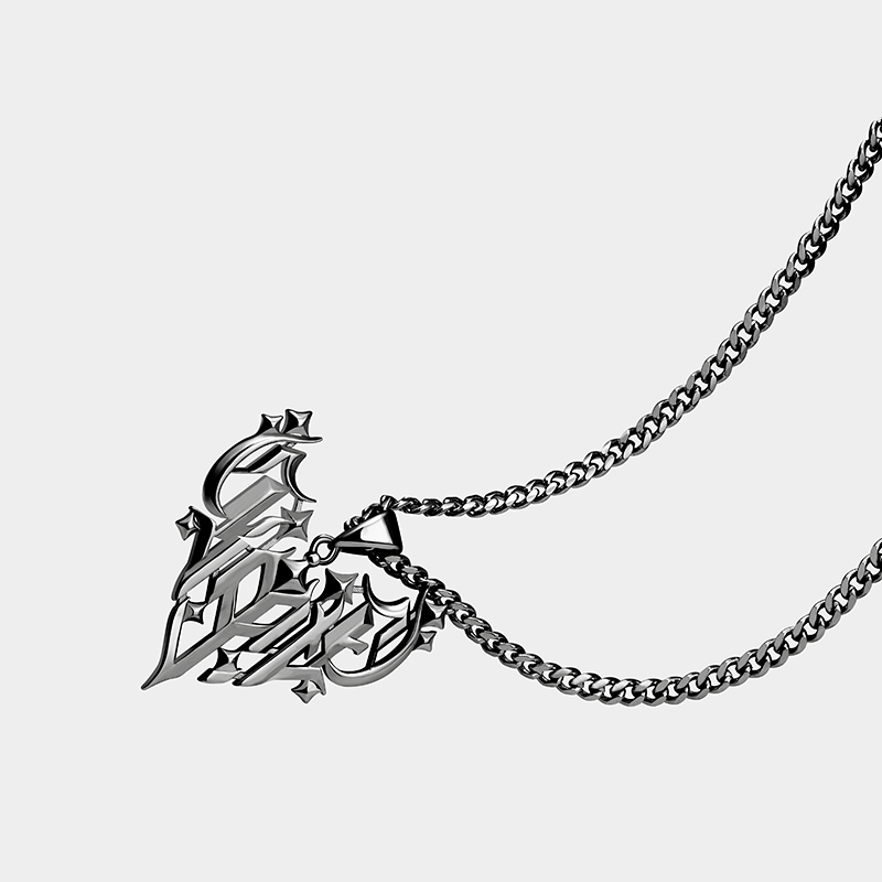 Gothic Style Personalized Name Pendant Necklace – Customizable Intricate Design for a Bold Statement