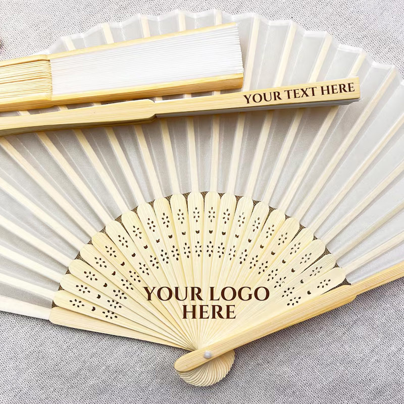 Personalized Wedding Favour Fans White Cloth Fabric Fans Bridesmaid Gifts Party Favors Groomsman Gifts Favours for Guests Bridal Shower Fans