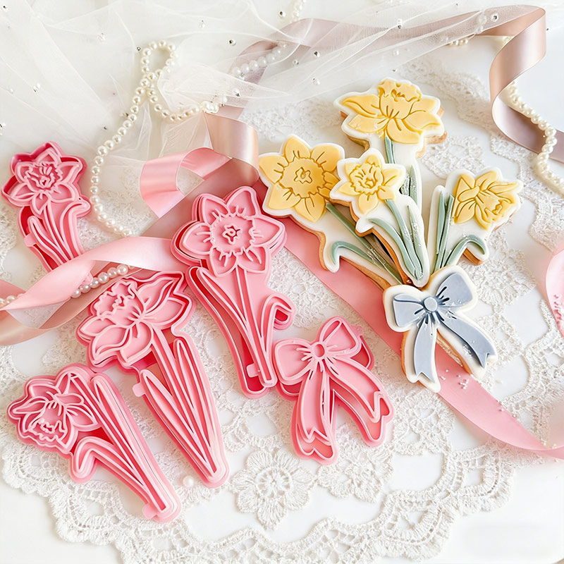 Personalized Flower Cookie Cutter Daffodil Bouquet  Flower Cookies