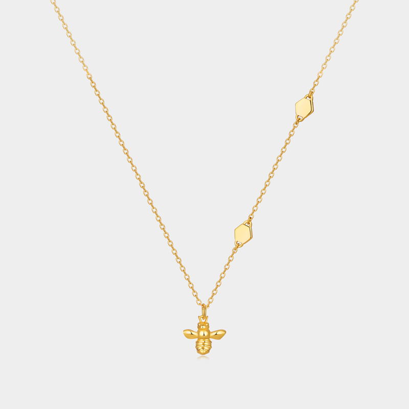 Personalized Engraved Bee Pendant Necklace A Gift for Your Beloved   Sterling Silver Necklace