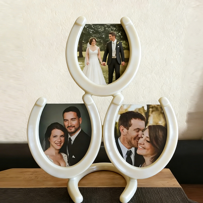 Personalized 3D Printed Rustic Horseshoe Picture Frame Western Farmhouse Photo Holder Handmade Cowboy Decor Unique Country Wedding Gift for Equestrain Lovers