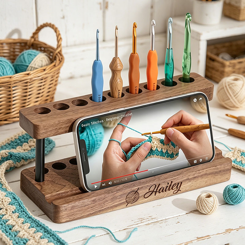 Personalized Crochet Holder for Desk Solid Walnut Crochet Display Stand with 9/15 Slots and Cell Phone Holder Aesthetic Crochet Organizer for Minimalist Workbench Decor Single/Double-Row Style