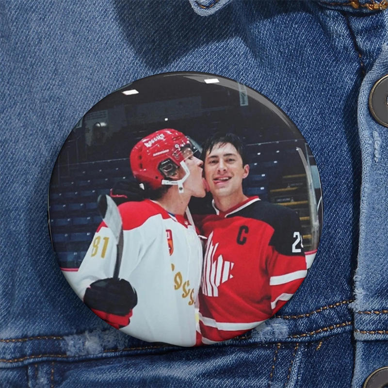 Personalized HR Hockey Button Pin with Custom Photo for Fans