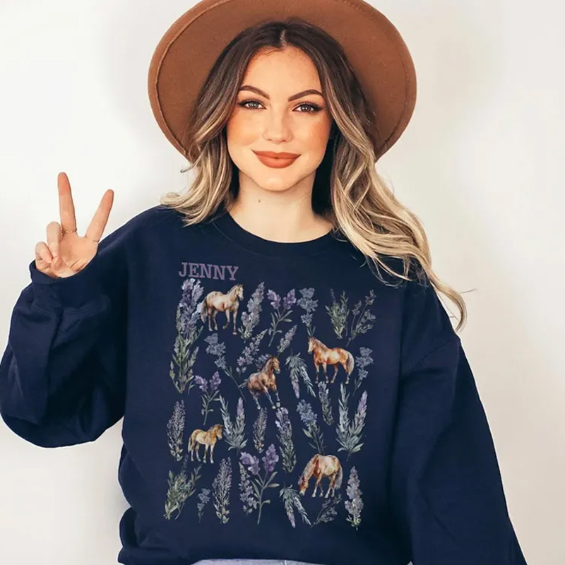 Personalized Floral Horse Sweatshirt Lavender Horse Girl Sweater Lilac Flower Crewneck Floral Equestrian Shirt Horseback Riding for Riding Lovers