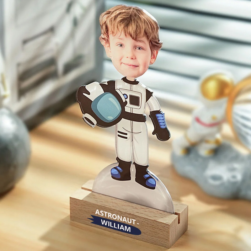 Personalized Cute Cartoon Astronaut Face Photo Ornament with Name and Wooden Base Nursery Home Decor Birthday Gift for Geek Lover