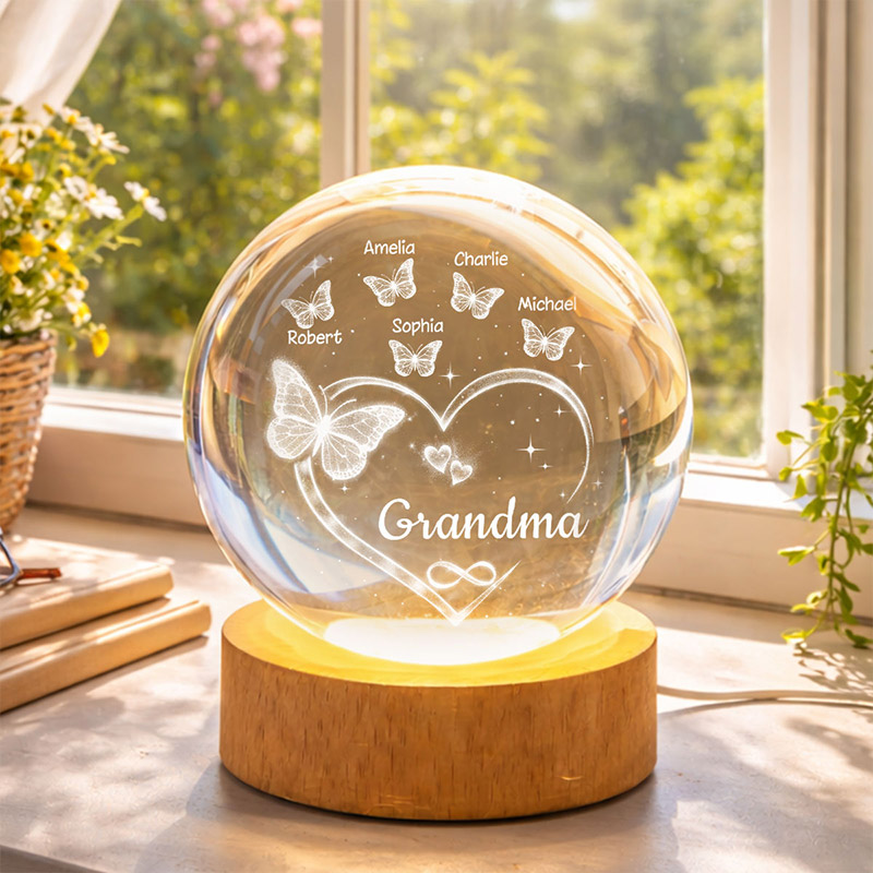 Personalized Grandma Butterfly Hearts with Grandkids' Names Crystal Ball LED Night Light Birthday Mother's Day Gift for Grandma