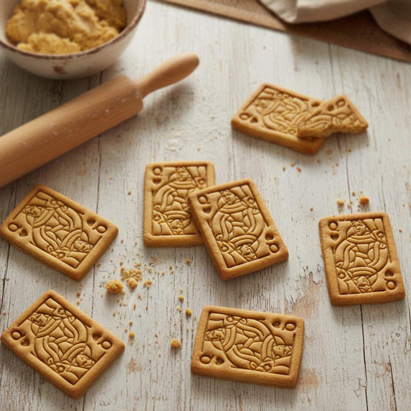 Personalized Funny Kind and Queen Play Card Cookie Cutter