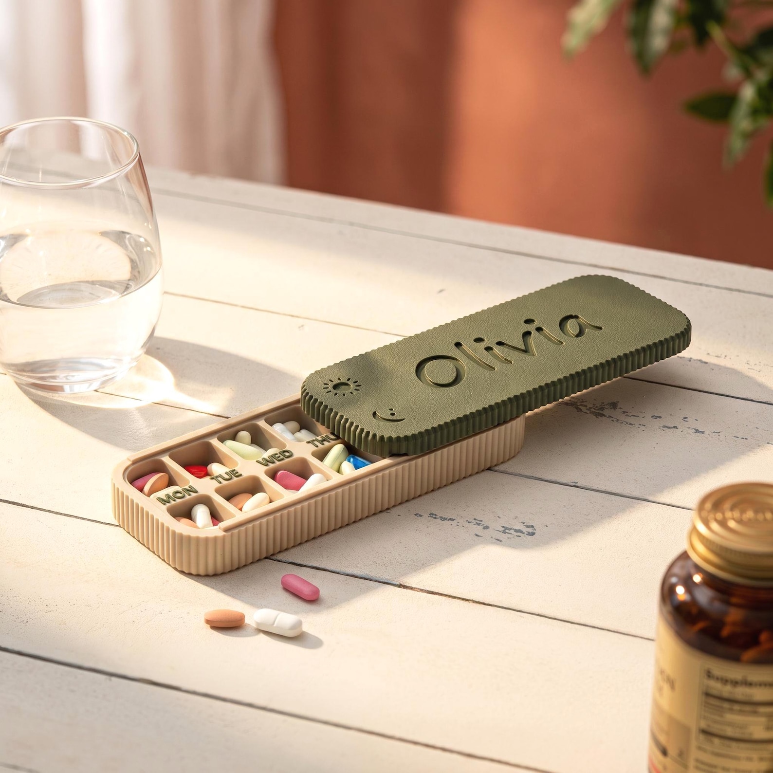 Personalized Weekly Pill Organizer with Custom Name, Travel Size 7 Day AM PM Pill Box with Lid, Cute Portable Medication Case for Purse