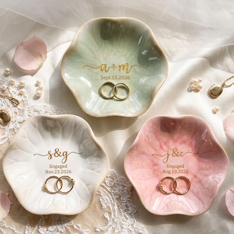 Personalized Ceramic Engaged Ring Tray For Mr and Mrs Gift, Personalized Trinket Dish For Wedding Date Gifts, Customized Jewelry Dish With Name