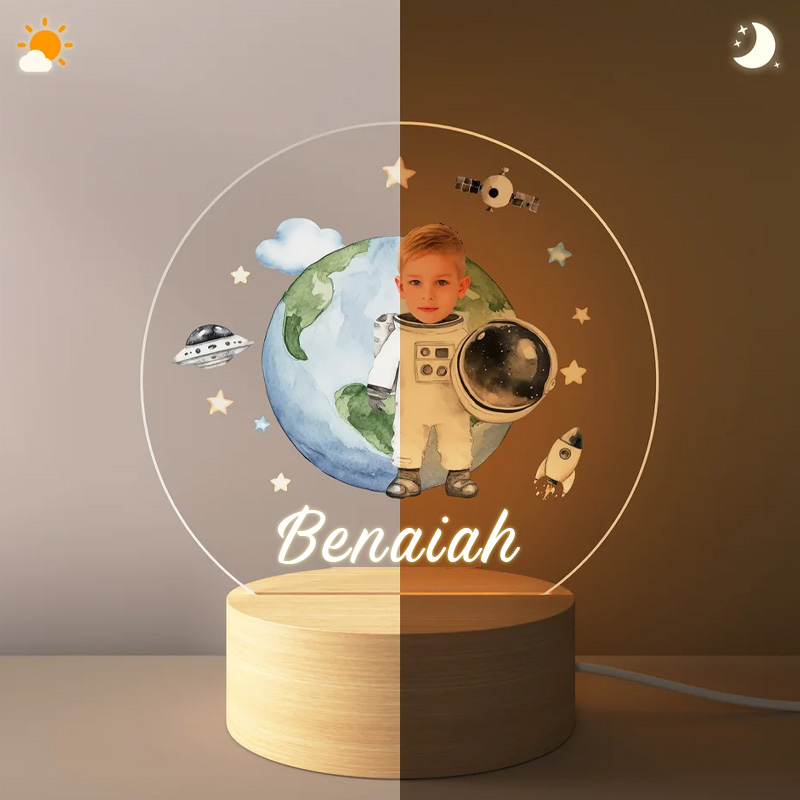 Personalized Astronaut Planet Face Photo LED Night Light with Name and Wooden Base Cute Room Decor Birthday Baby Shower Gift for Geek Lover