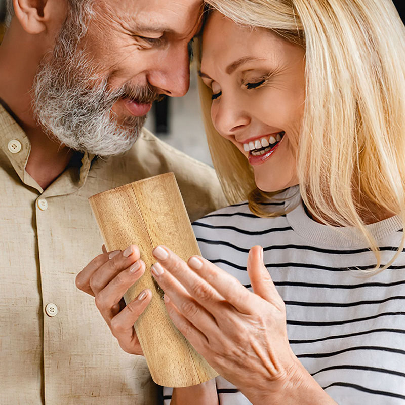 Personalized Bold Faith Strong Grace Lion of Judah Openable Wooden Cylinder Sculpture of Jesus Christ with Name Religious Gift for Christians