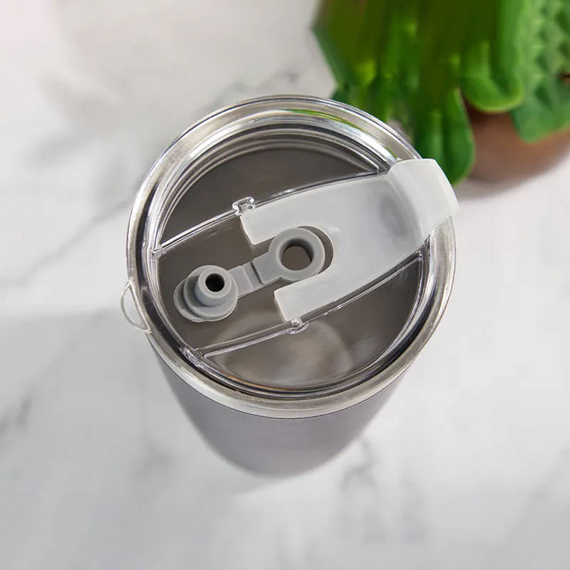 Personalized Tumbler with Custom Name and Sport Icon