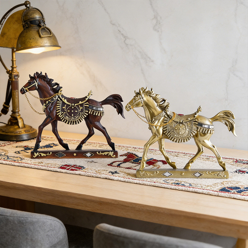 Personalized Resin Horse Ornament Galloping Steed Decorative Piece Home Decor Gift for Equestrian Enthusiasts