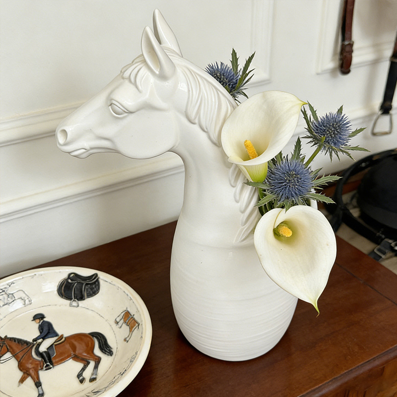 Personalized Horse-Head Vase 3D-Printed Horse-Themed Vase for Equestrian Enthusiasts