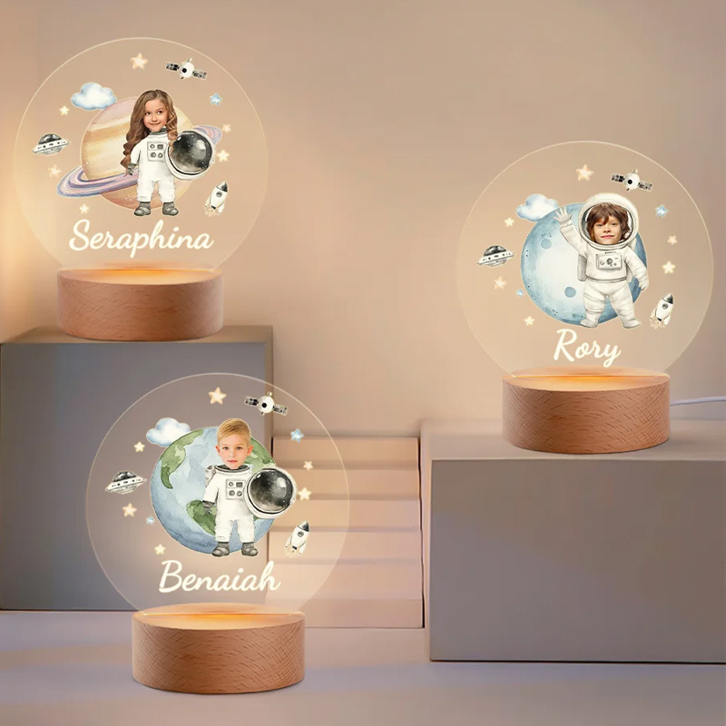 Personalized Astronaut Planet Face Photo LED Night Light with Name and Wooden Base Cute Room Decor Birthday Baby Shower Gift for Geek Lover