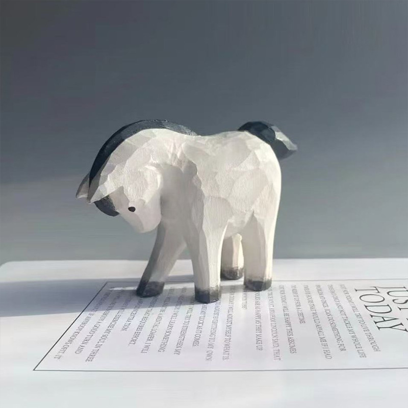Hand-carved wooden horse, desk decoration, cute wooden farm animal figurine, handcrafted gift, minimalist decoration for office bookshelves