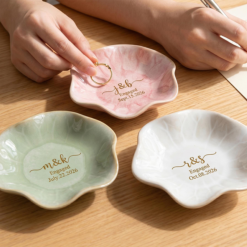 Personalized Ceramic Engaged Ring Tray For Mr and Mrs Gift, Personalized Trinket Dish For Wedding Date Gifts, Customized Jewelry Dish With Name