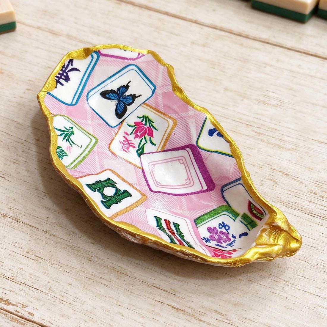 Mah Jong Dice Tra Gold Oyster Shell Mahjong Tile Holder Handmade Trinket Dish Gift for Mahjong Players Bamboo Chic Decor